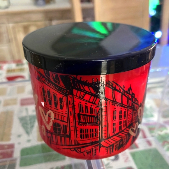 Bath & Body Works Emily in Paris ☆ PARIS AMOUR ☆ Red Candle - Picture 6 of 8